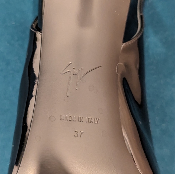 GIUSEPPE ZANOTTI Kurtney 85 embellished patent-leather slingback pumps - Picture 7 of 7